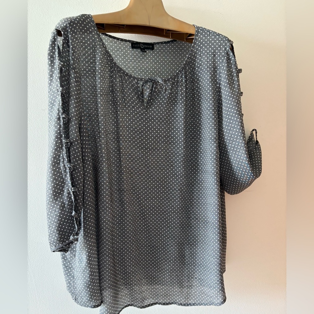 Fred David Gray and White Polka Dot Blouse XXL; 2X Big & Tall Plus
Boho Look
